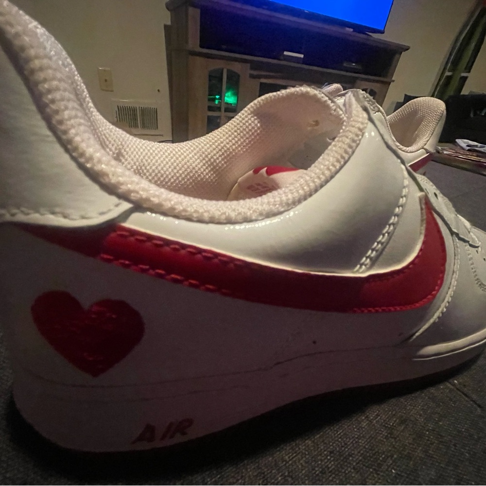 NWT VALENTINES 💘 woman’s Air Force 1’s - Picture 8 of 11